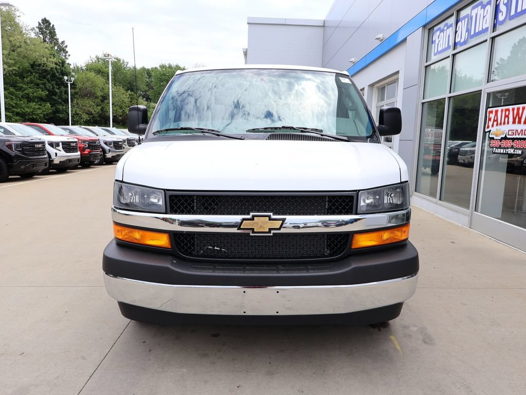 New 2026 Chevrolet Express 3500 Extended w/ Driver Convenience Package RWD image 6