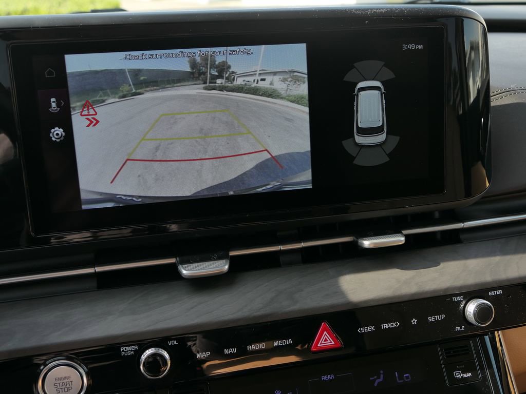 Used 2024 Kia Carnival EX image 20