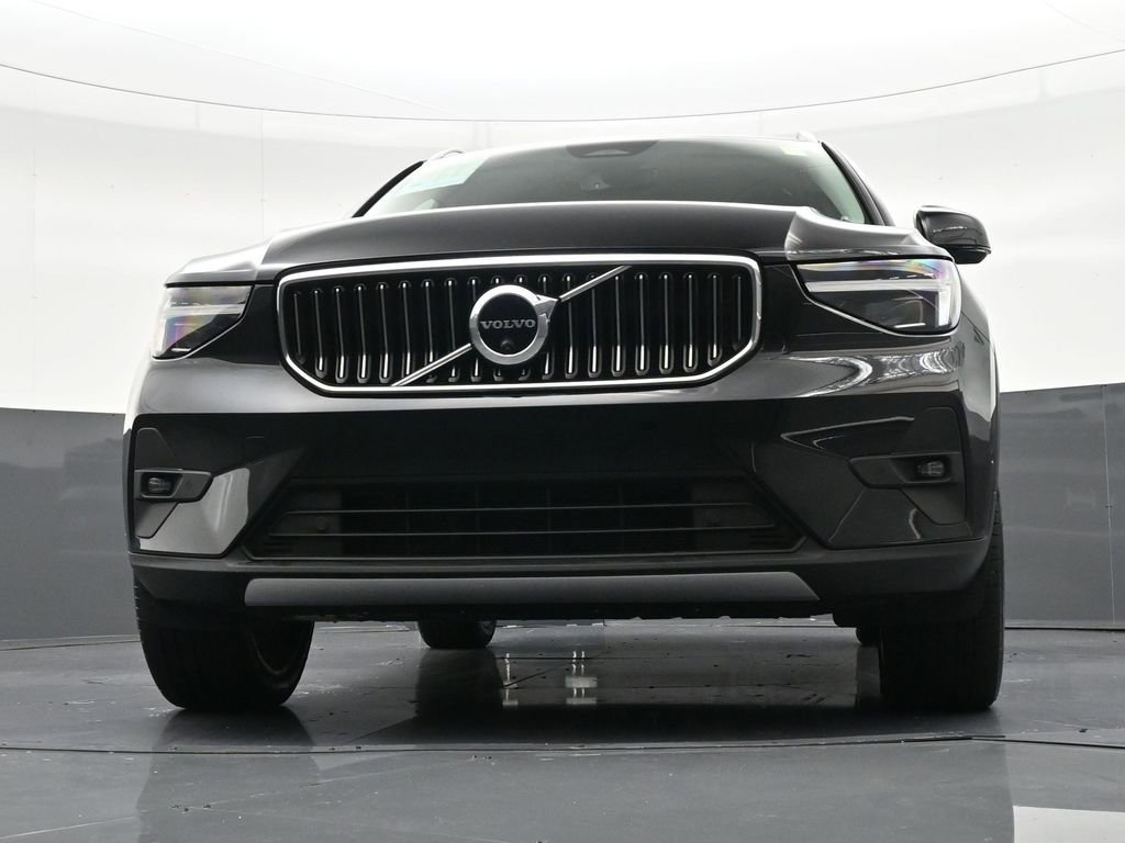 Certified 2023 Volvo XC40 B5 Ultimate w/ Protection Package image 31