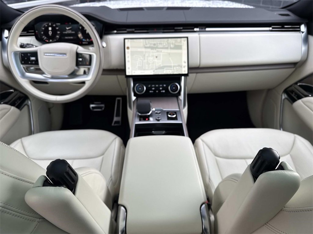 Used 2023 Land Rover Range Rover SE image 17