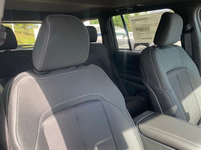 New 2025 Jeep Grand Cherokee Laredo X w/ Luxury Tech Group I AWD/4WD image 29
