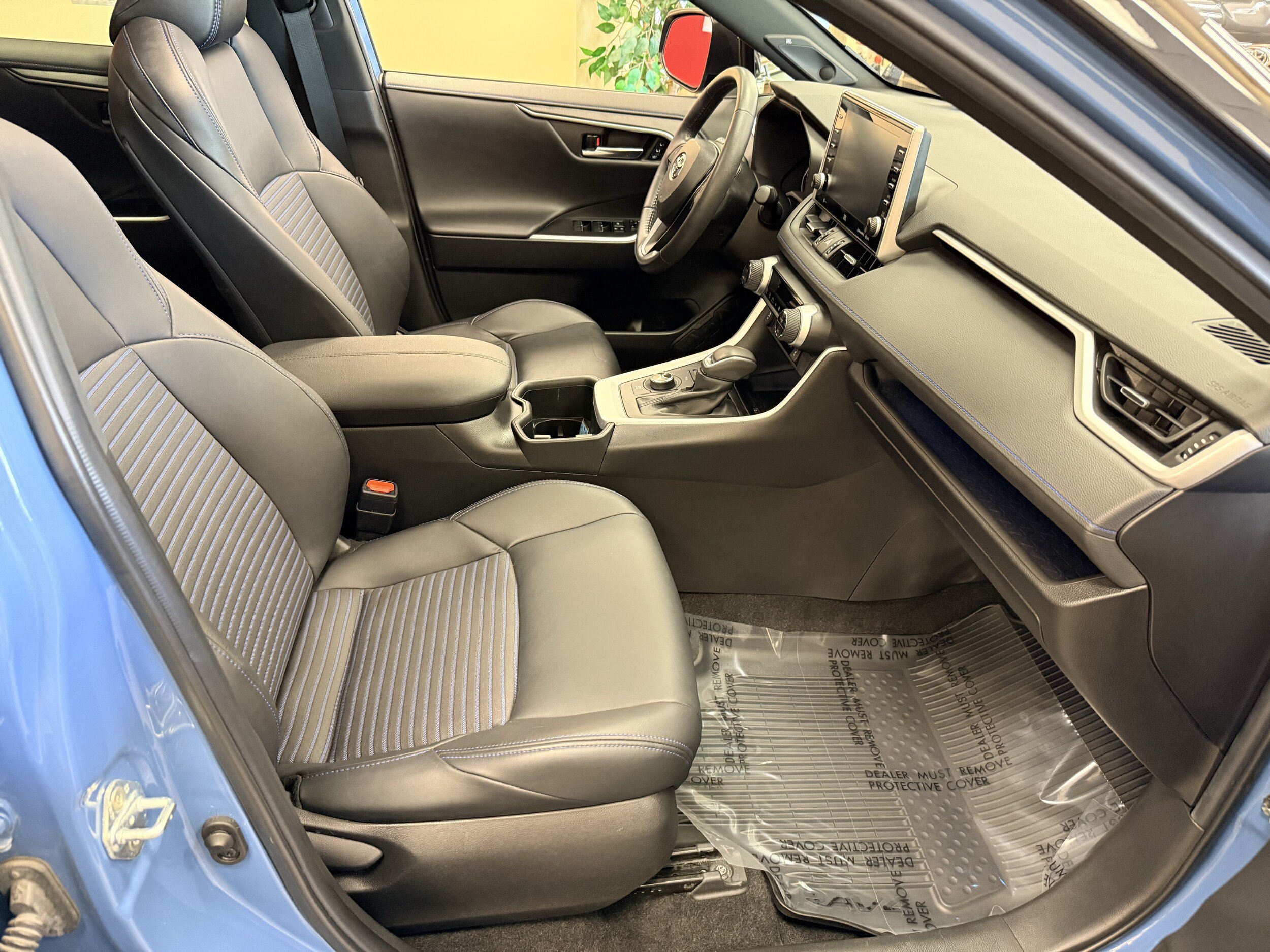 Used 2022 Toyota RAV4 XSE AWD/4WD image 24