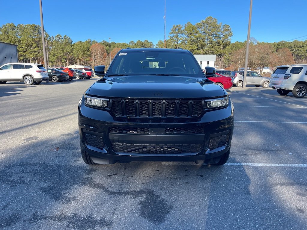 New 2025 Jeep Grand Cherokee L Altitude image 3