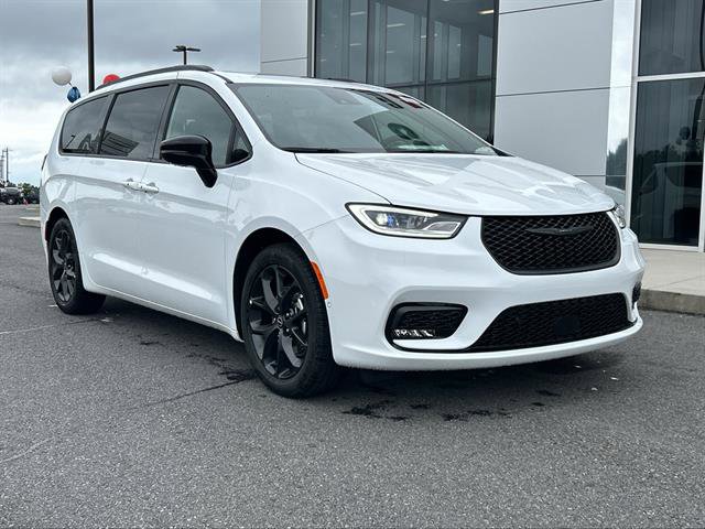 New 2026 Chrysler Pacifica Limited w/ S Appearance Package image 34