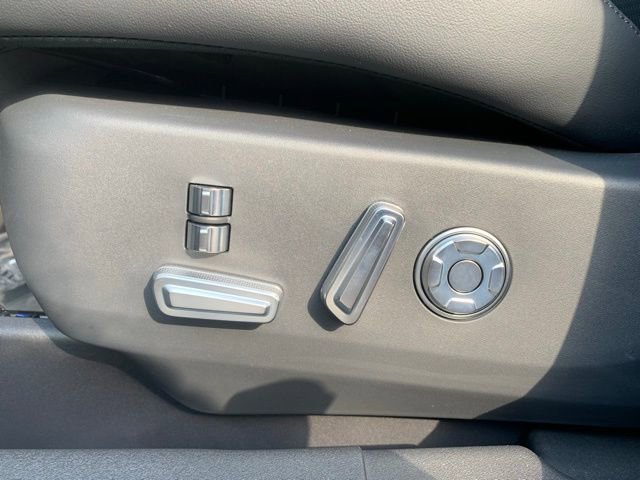 New 2025 Lincoln Nautilus Reserve image 14