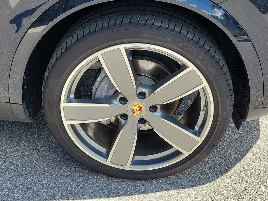 Certified 2019 Porsche Cayenne AWD/4WD image 13