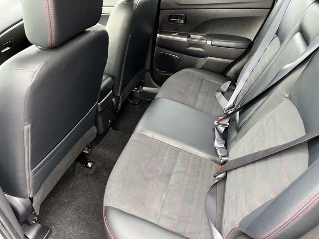 Used 2025 Mitsubishi Outlander Sport AWD image 16