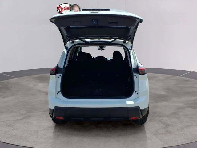Certified 2026 Nissan Rogue S FWD image 18