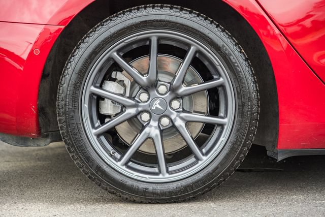 Used 2018 Tesla Model 3 Long Range AWD/4WD image 23