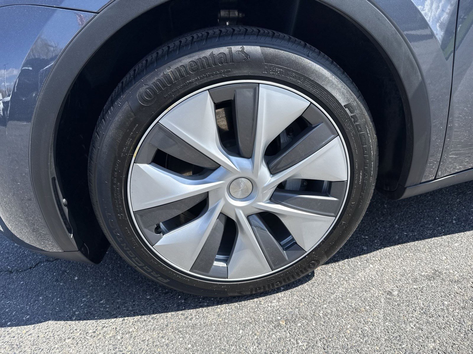 Used 2023 Tesla Model Y Long Range image 11