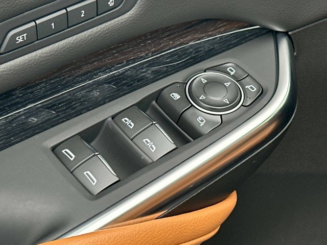 Used 2025 Cadillac XT4 Sport AWD/4WD image 14