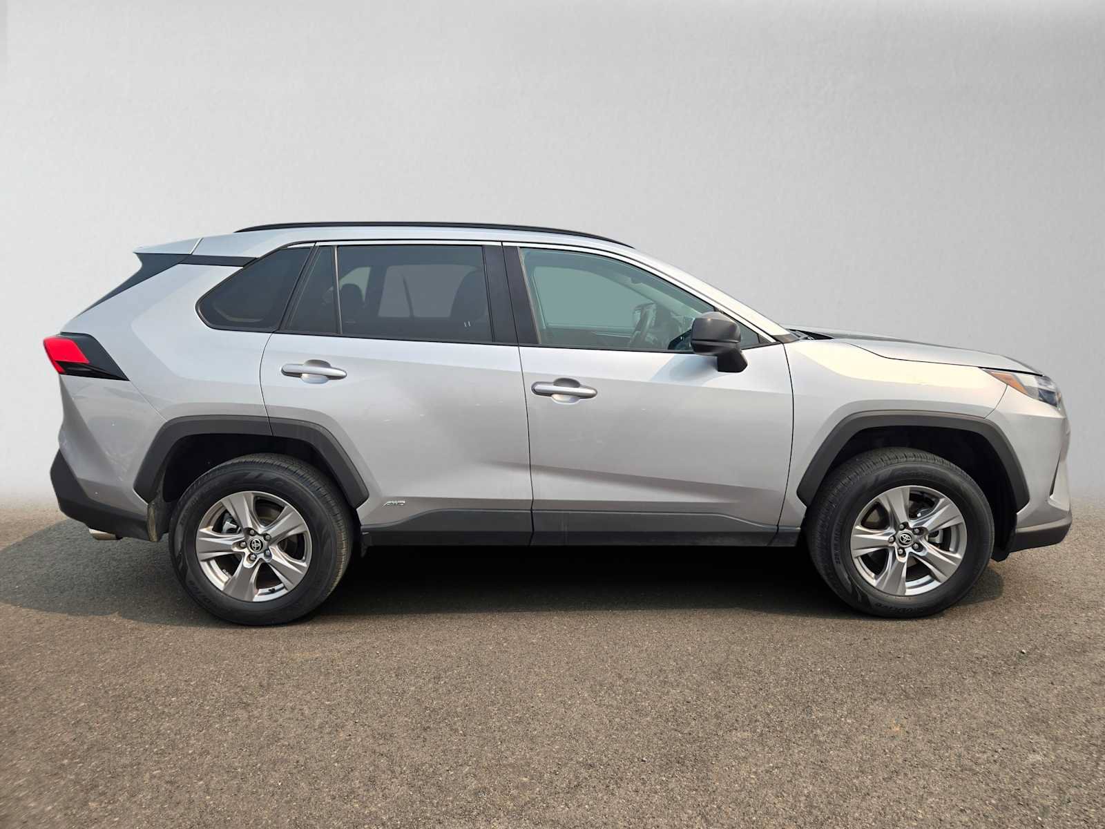 Certified 2025 Toyota RAV4 LE AWD/4WD image 2