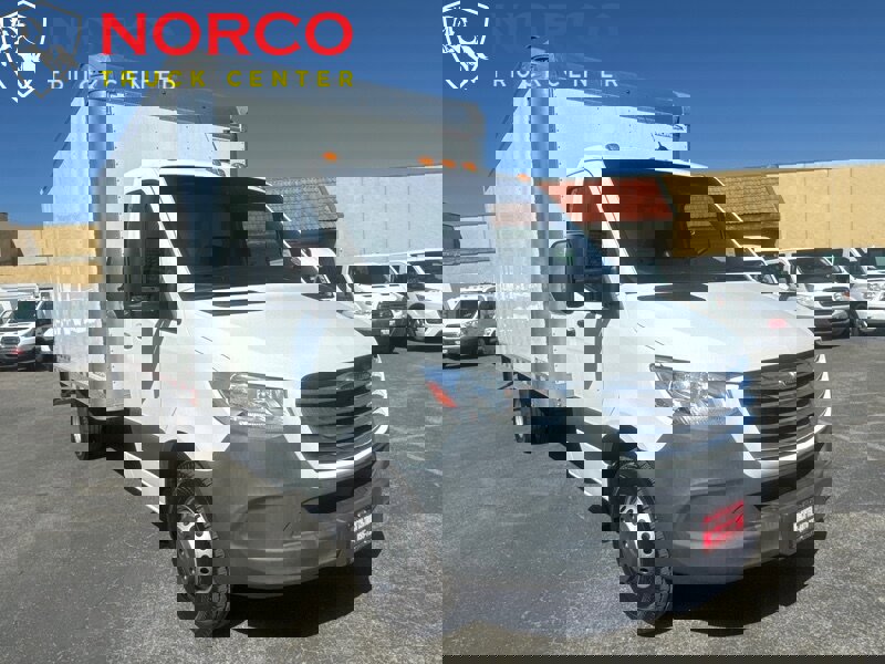 Used 2021 Freightliner Sprinter 3500 image 2