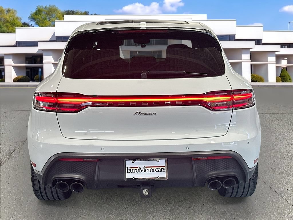 Used 2024 Porsche Macan AWD/4WD image 6