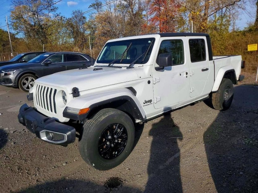 Used 2022 Jeep Gladiator Sport AWD/4WD image 2