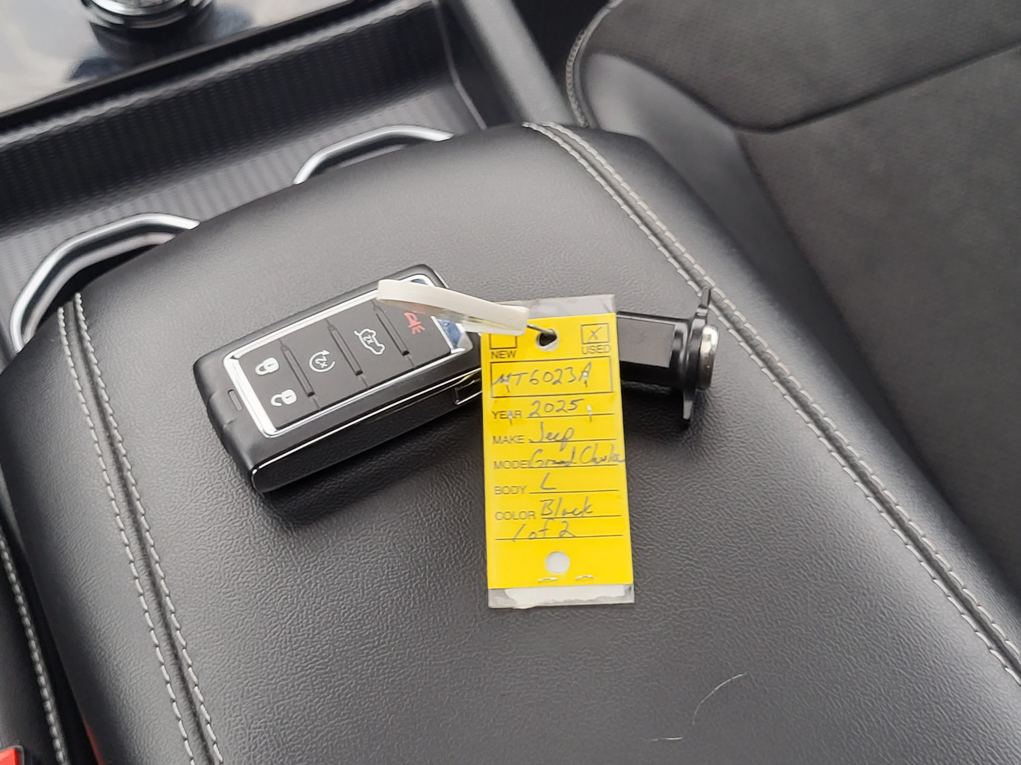 Used 2025 Jeep Grand Cherokee L Altitude AWD/4WD image 28