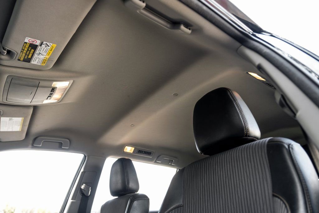 Used 2017 Toyota Highlander Plus image 42