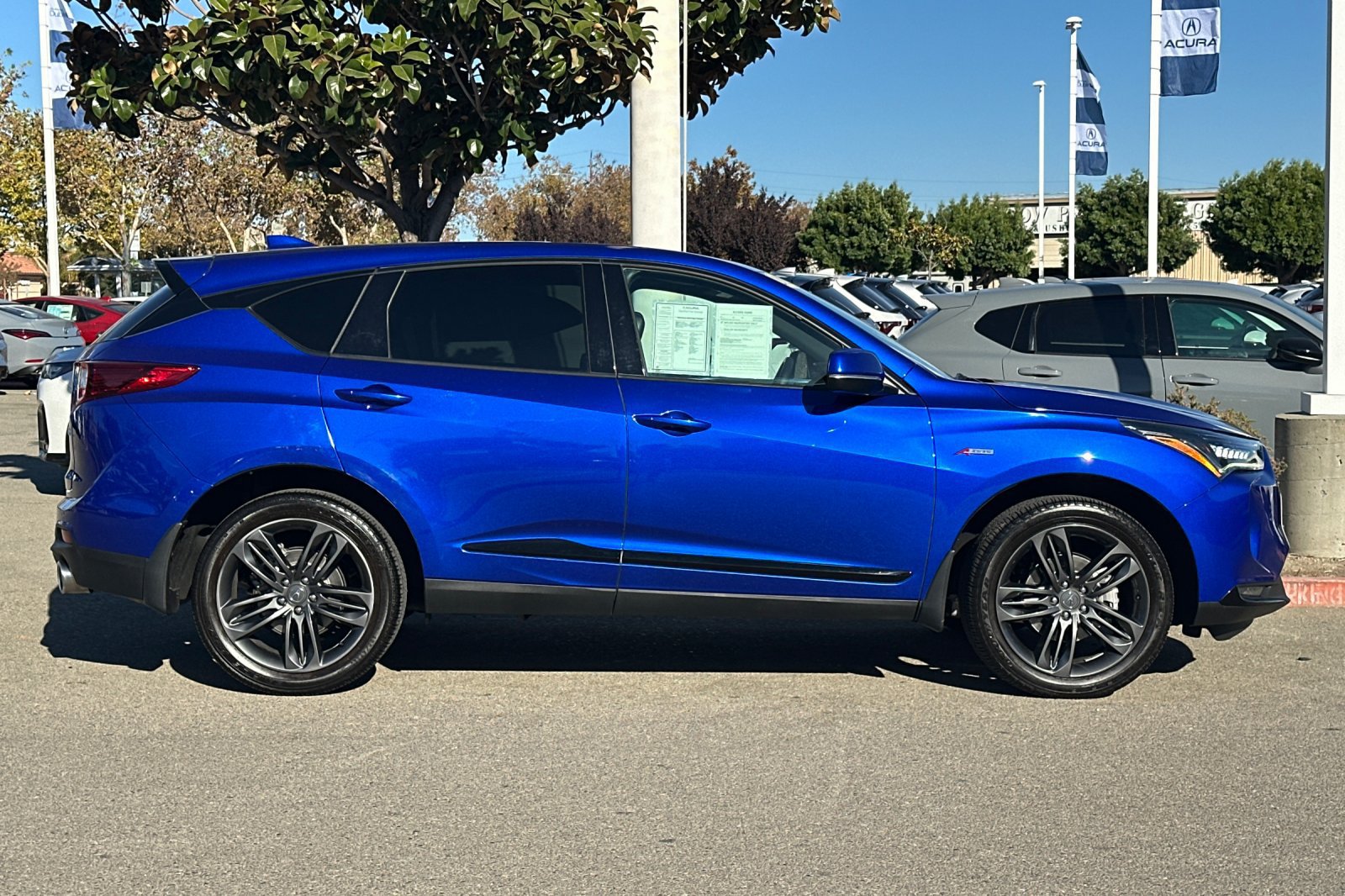 Used 2022 Acura RDX w/ Advance Package FWD image 3