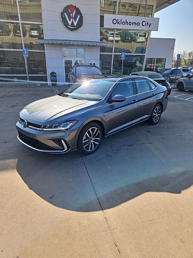 New 2026 Volkswagen Jetta SE image 1