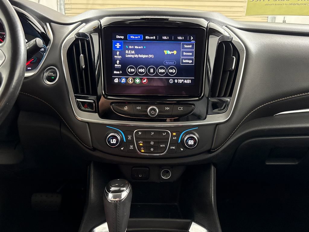 Used 2020 Chevrolet Traverse LT w/ Driver Confidence II Package FWD image 17