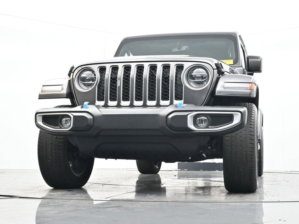 Used 2022 Jeep Wrangler Unlimited Sahara image 33
