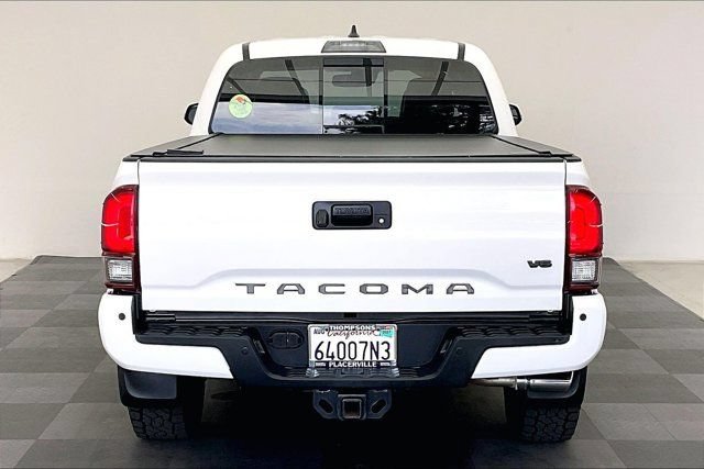 Used 2019 Toyota Tacoma TRD Off-Road w/ TRD Premium Off Road Package AWD/4WD image 3