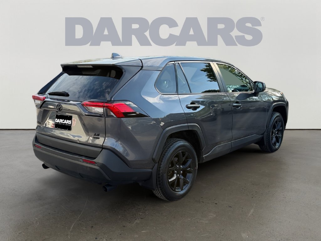 Used 2022 Toyota RAV4 LE AWD/4WD image 7
