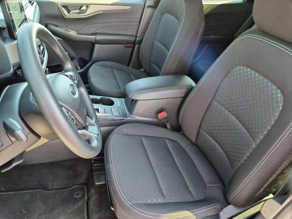 Used 2025 Ford Escape Active AWD/4WD image 24