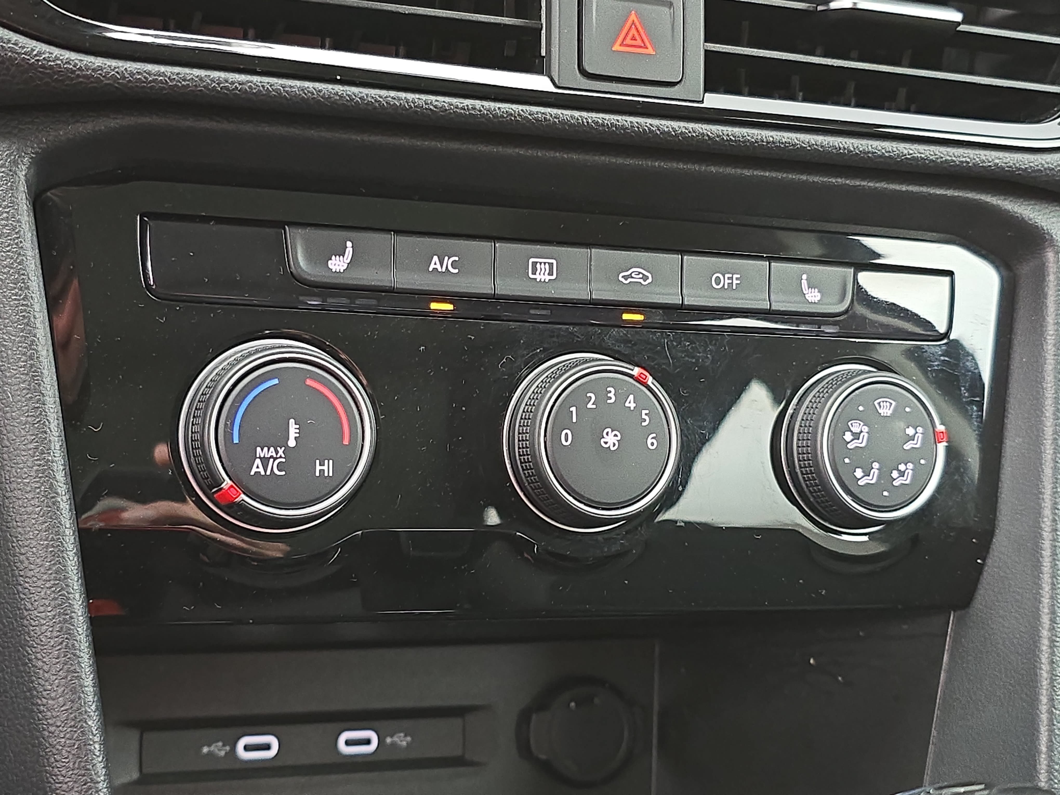 Certified 2023 Volkswagen Taos SE FWD image 23