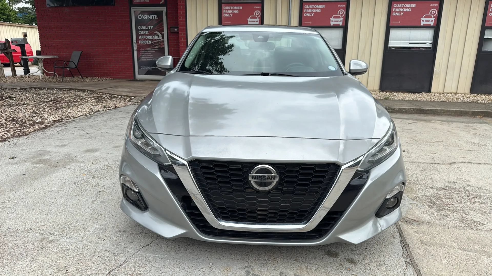 Used 2019 Nissan Altima 2.5 SL FWD image 2