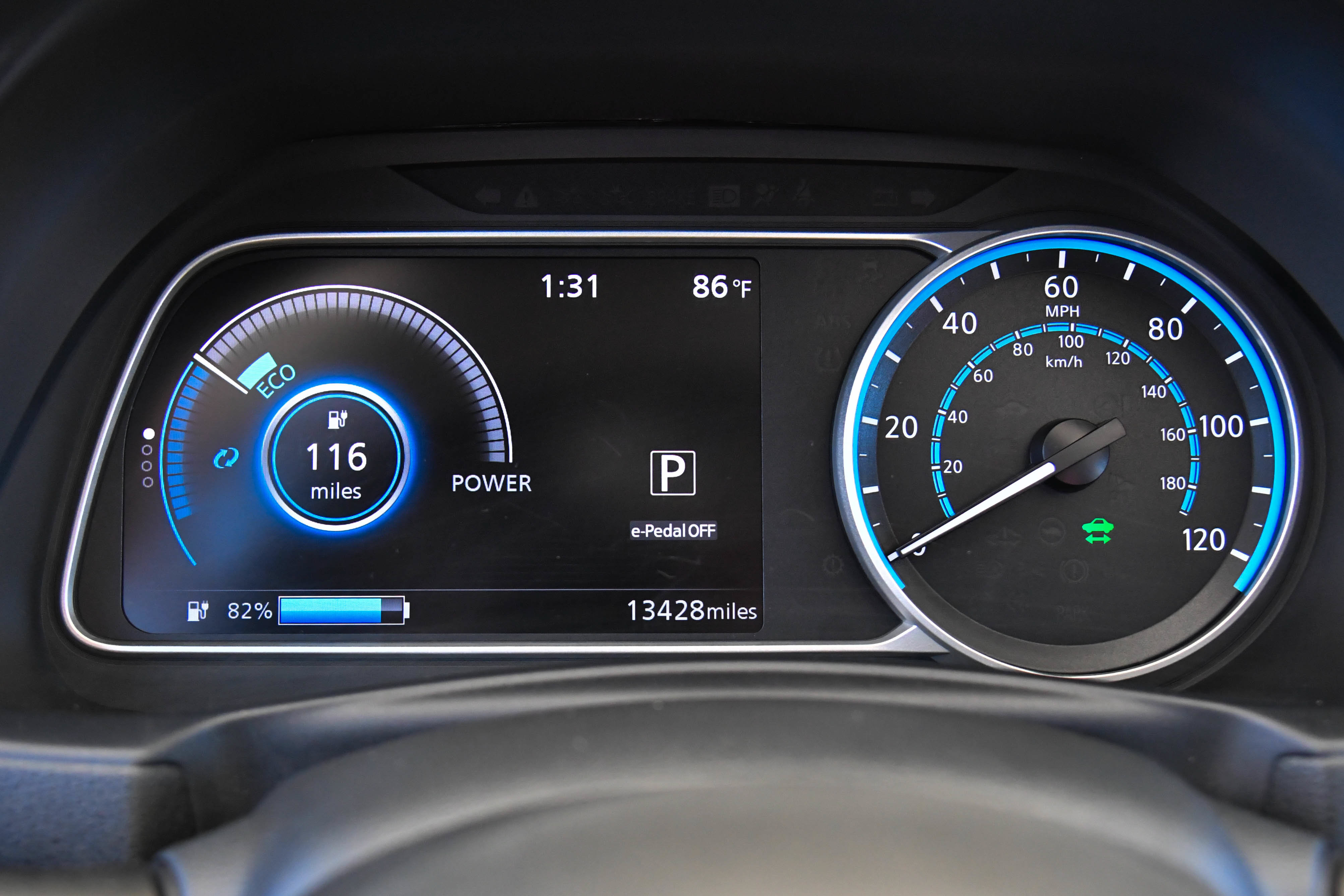 Used 2025 Nissan Leaf S FWD image 27