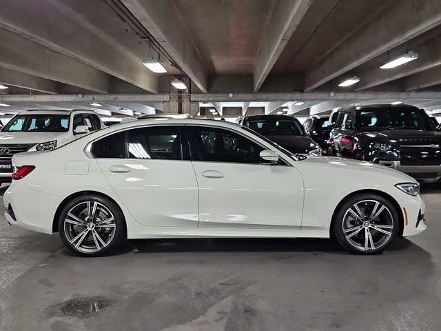 Used 2022 BMW 330i Sedan w/ Driving Assistance Package RWD image 4
