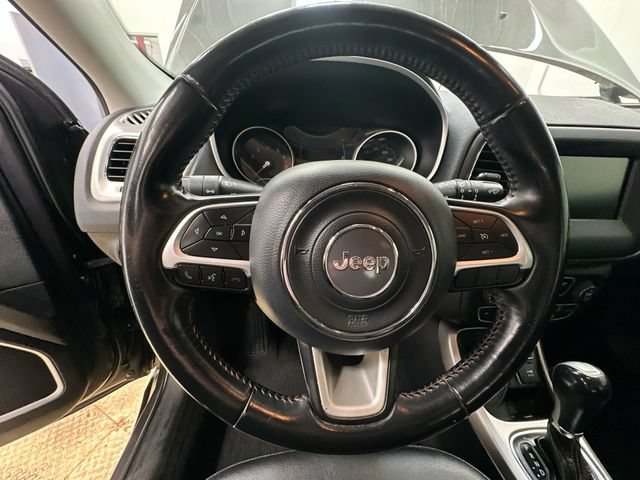 Used 2019 Jeep Compass Latitude AWD/4WD image 12