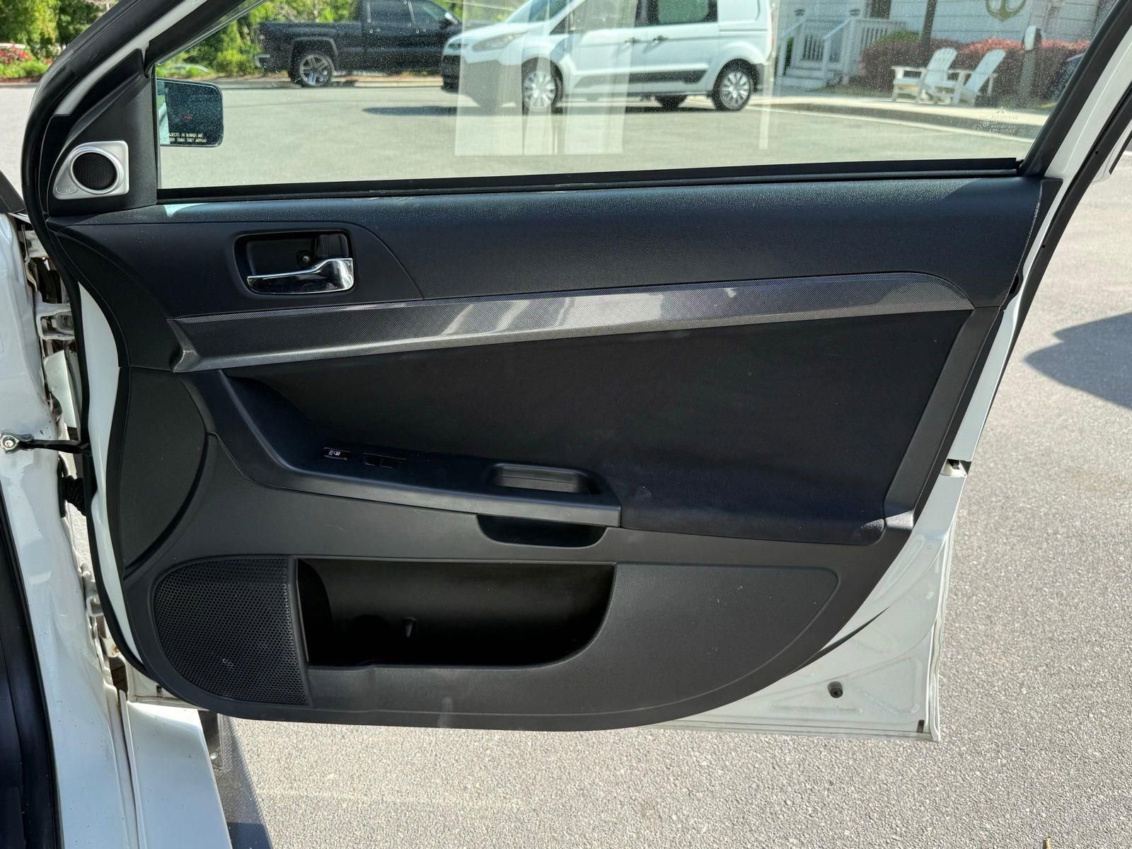 Used 2011 Mitsubishi Lancer Evolution GSR image 20