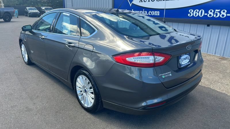 Used 2016 Ford Fusion Energi SE FWD image 13