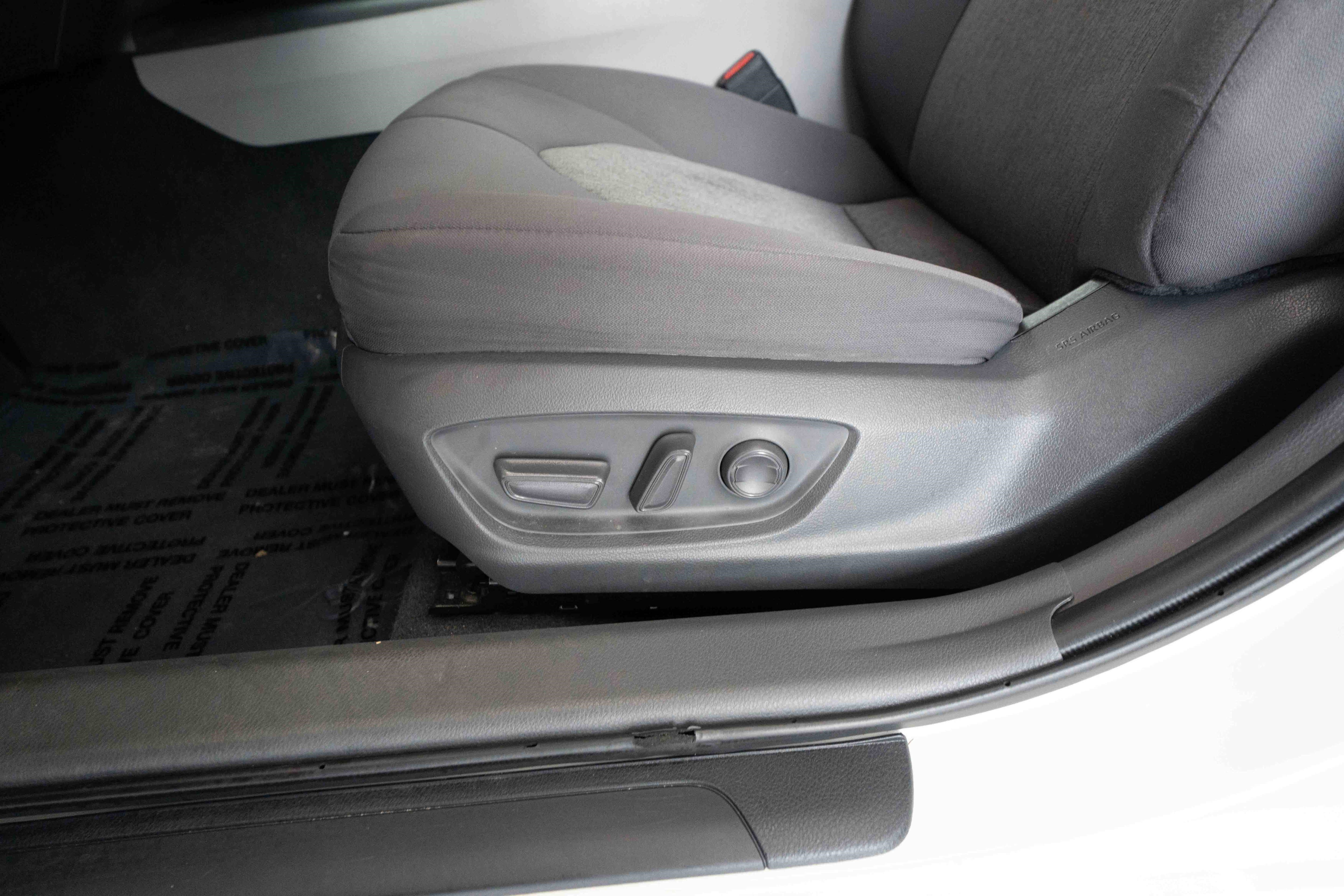 Used 2021 Toyota Camry LE FWD image 12