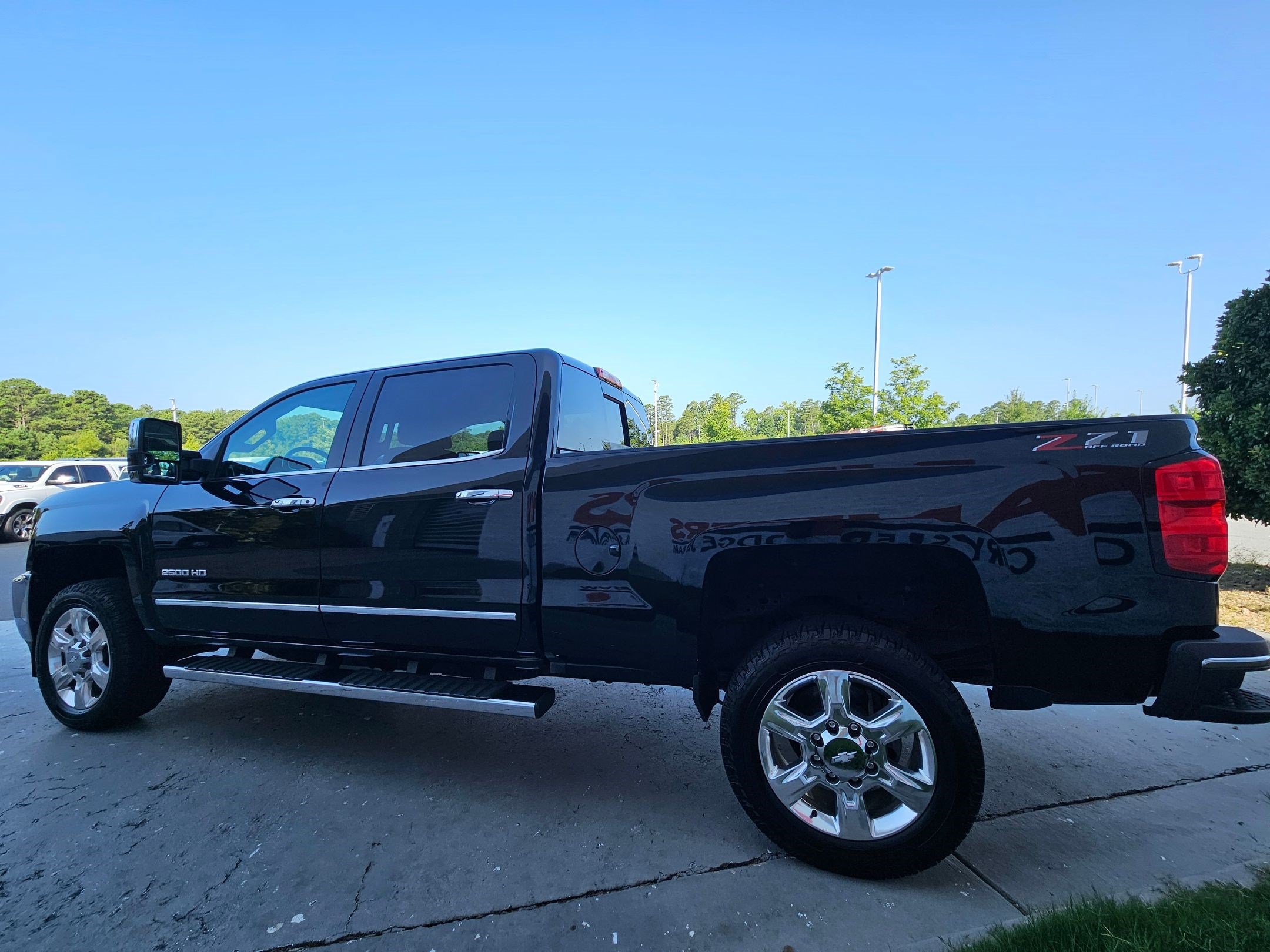 Used 2019 Chevrolet Silverado 2500 LTZ w/ Duramax Plus Package AWD/4WD image 5