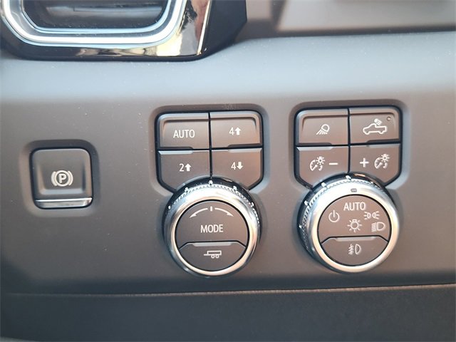 New 2025 GMC Sierra 3500 Denali w/ Denali Reserve Package image 24