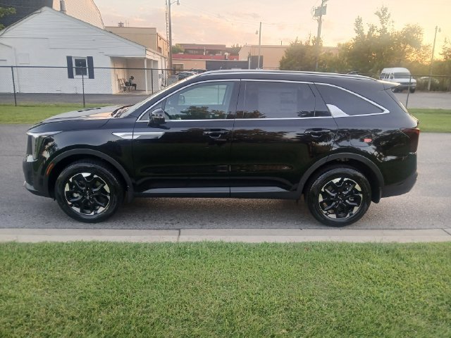 New 2026 Kia Sorento S AWD/4WD image 2
