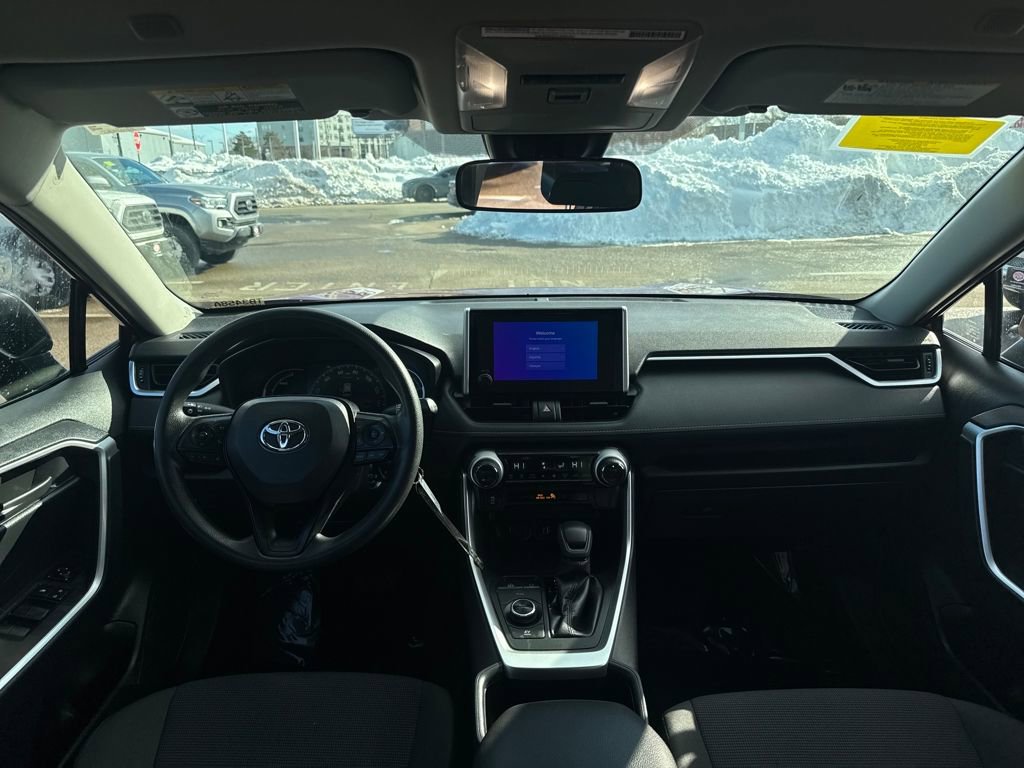 Used 2023 Toyota RAV4 LE image 10