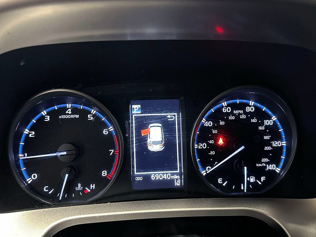 Used 2018 Toyota RAV4 LE w/ All Weather Liner Package AWD/4WD image 26