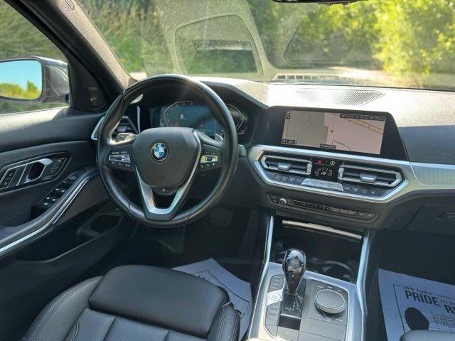 Used 2021 BMW 330i xDrive Sedan w/ Premium Package AWD/4WD image 27