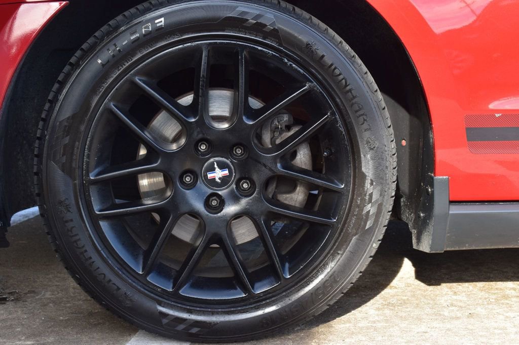 Used 2012 Ford Mustang Premium RWD image 11