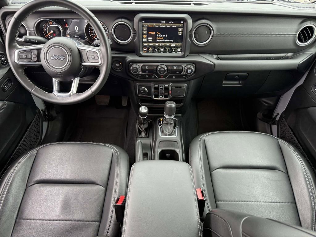 Used 2022 Jeep Wrangler Unlimited Sahara image 25