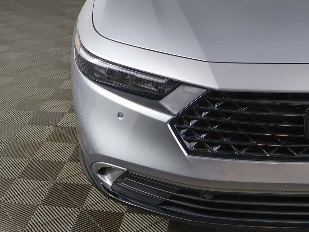 Used 2024 Honda Accord Touring image 8