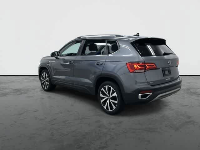 Used 2024 Volkswagen Taos SE FWD image 9