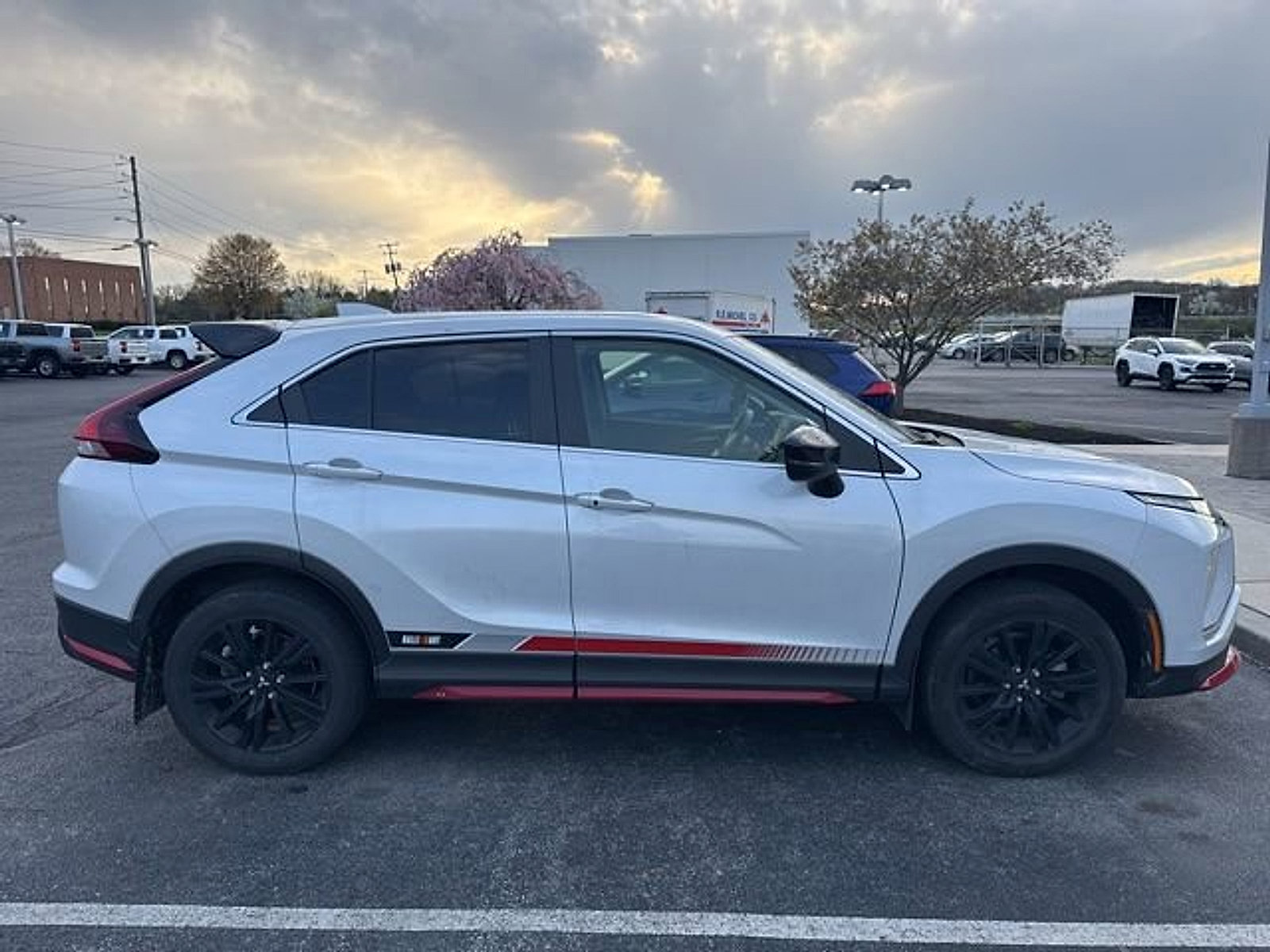 Used 2024 Mitsubishi Eclipse Cross AWD image 10