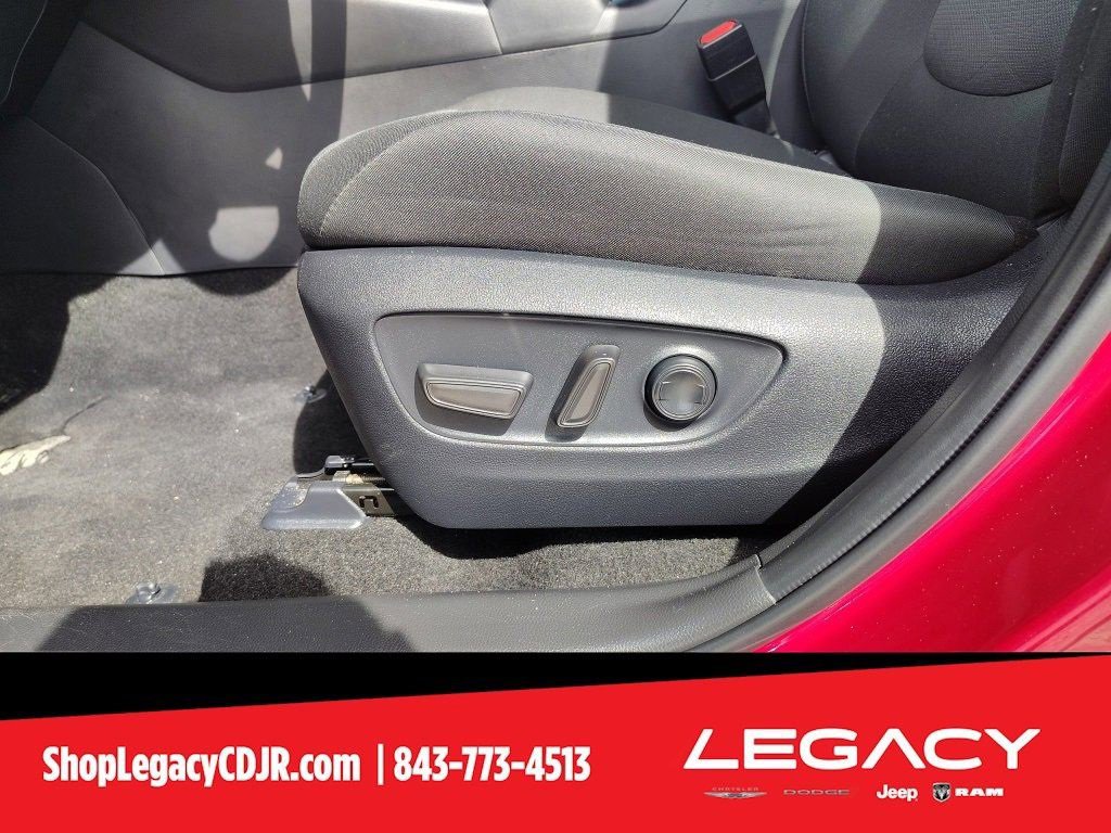 Used 2024 Toyota RAV4 XLE image 16