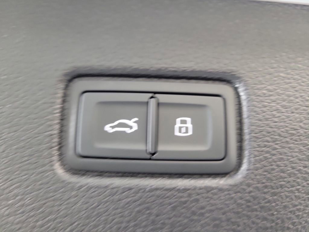 New 2026 Audi Q7 2.0T Premium image 10