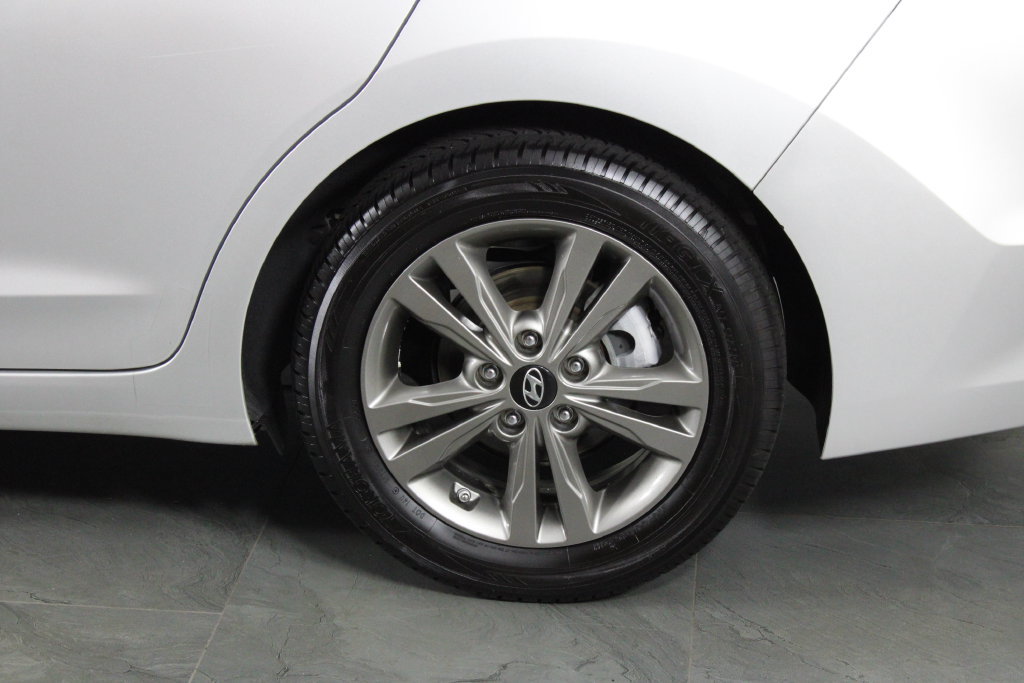 Used 2018 Hyundai Elantra Value Edition FWD image 13